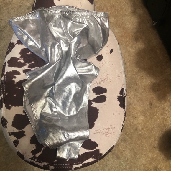 Silver leotard - Picture 3 of 4